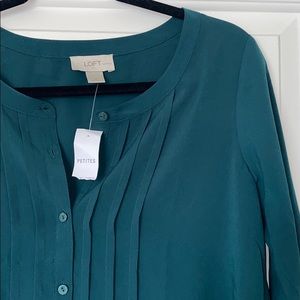 NWT loose green Loft blouse - petite small